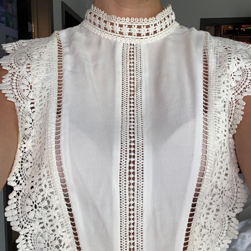 Lace lightweight top with open back detail